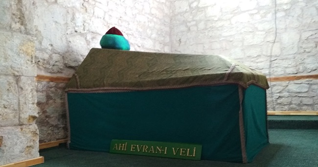 Ahi Evran Veli - Ahilik nedir? Ahi’yi Fütüvetten Düşüren Şeyeler